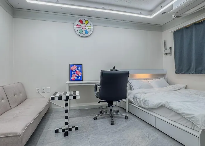 Apartment 601, Seongsu Station Jungnangcheon Cherry Blossom Road River Airport Bus *